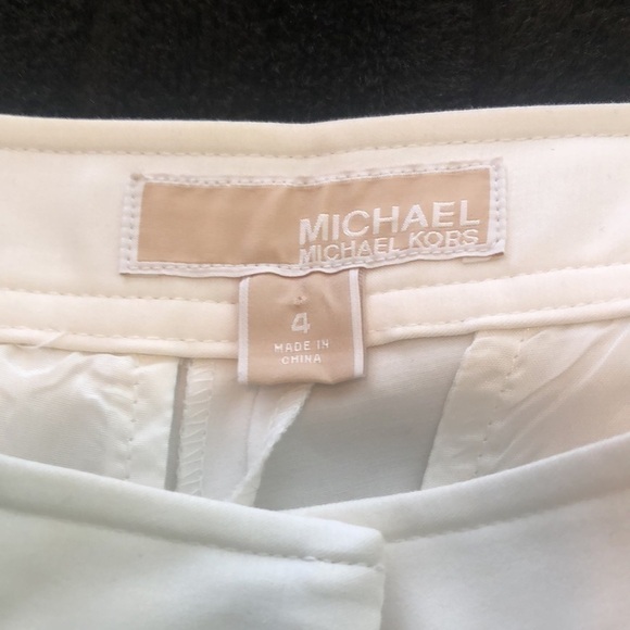 Michael Michael Kors white pants w decorative gold & brown half belt dry cleaned - Picture 6 of 13